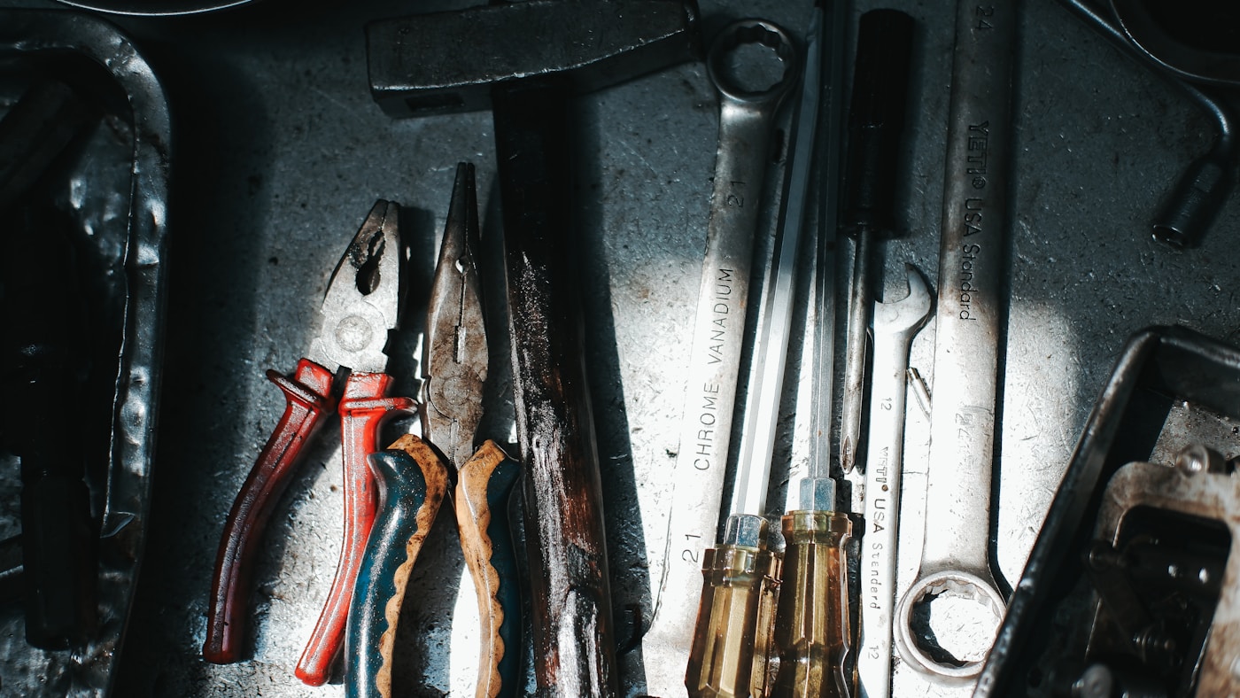 Multi-Container Logging and Ephemeral Debug Containers